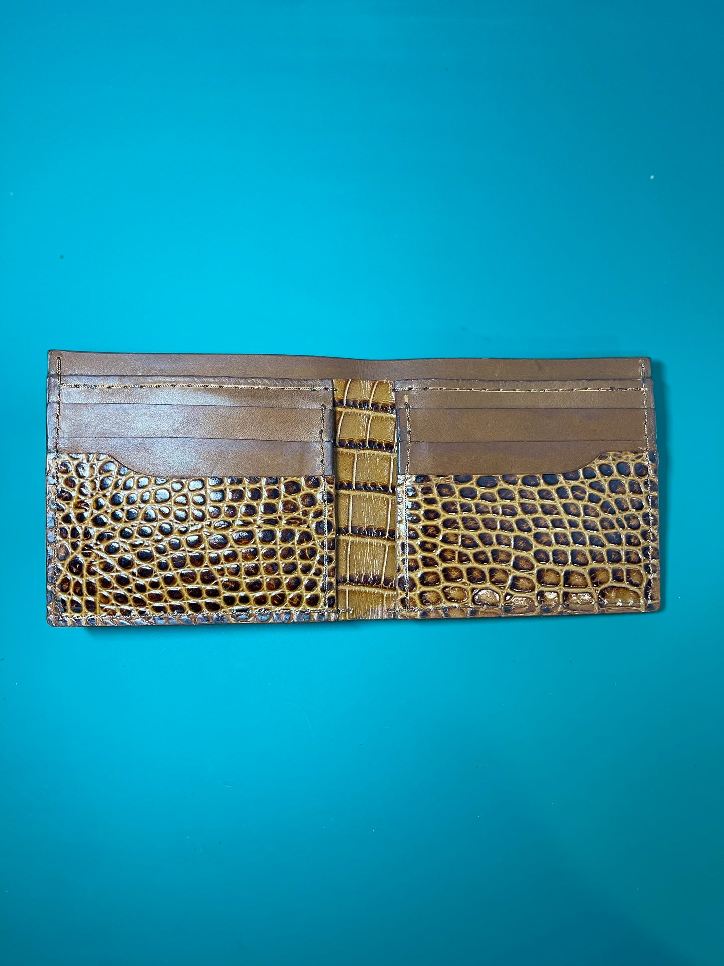 Bifold Wallet w/ 2 Pockets